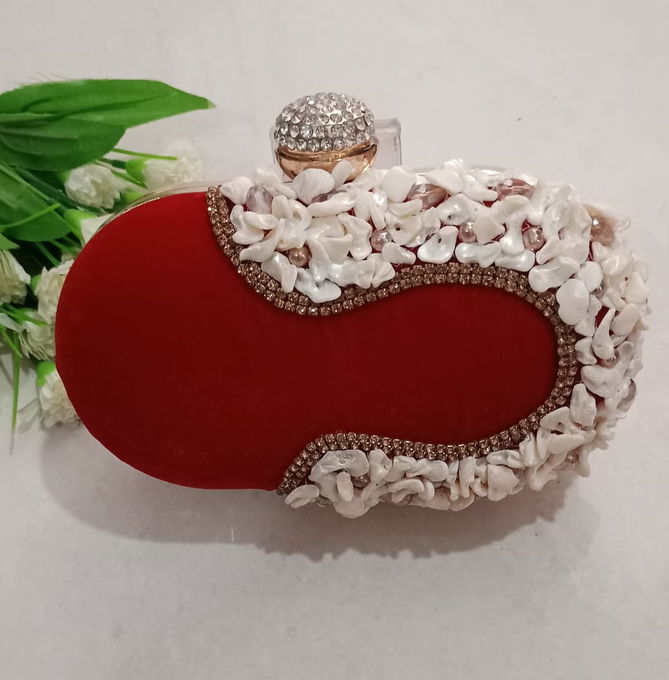 Wedding Wear Embroidered Oval Box Style Wholesale Clutches
